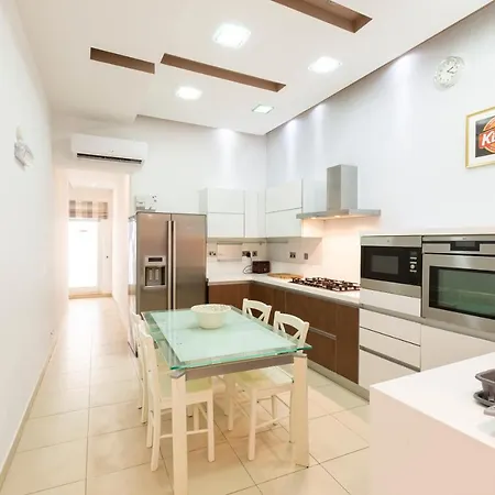 Dc36 -spacious&stylish 3 Bedroom Flat. Prime Zone Mellieħa