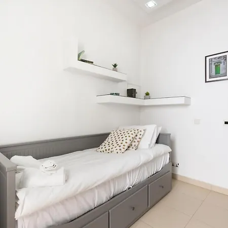 Dc36 -spacious&stylish 3 Bedroom Flat. Prime Zone *