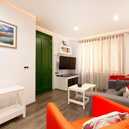 Διαμέρισμα Dc36 -spacious&stylish 3 Bedroom Flat. Prime Zone Mellieħa